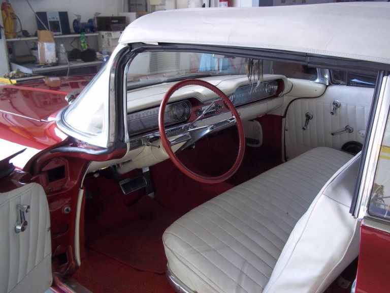 L'Oldsmobile prima del restauro